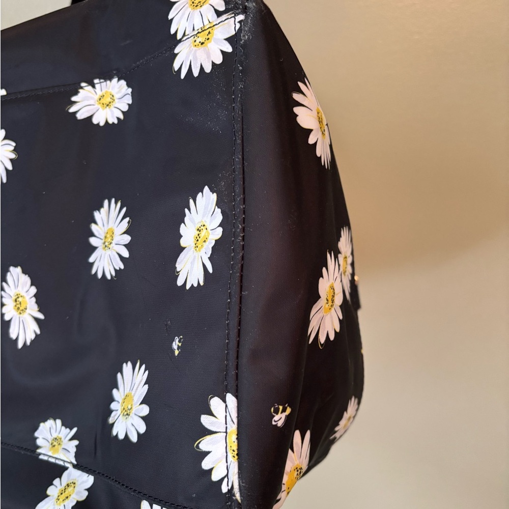Kate Spade Black Daisy Print Travel Weekender Bag - Picture 5 of 6